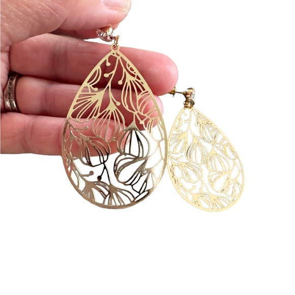 Gold Cut Metal Abstract Design Teardrop Earrings - Picture 4 of 4